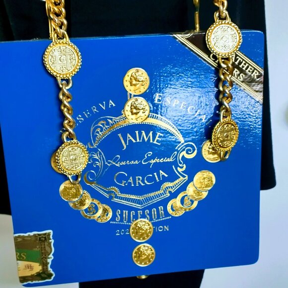 Suenos de Saundra Upcycled Collection, Cigar Box Purse, Jaime Garcia Teal Box - Picture 7 of 15